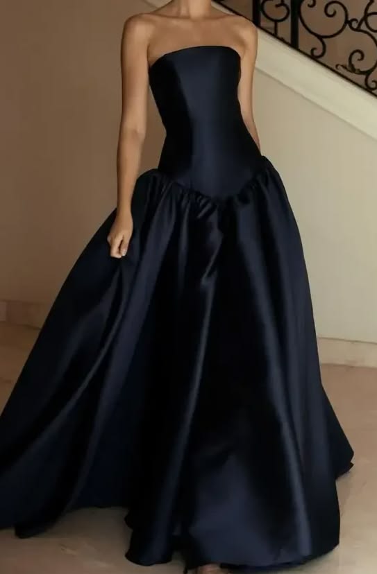 Sigrid Strapless Satin Gown