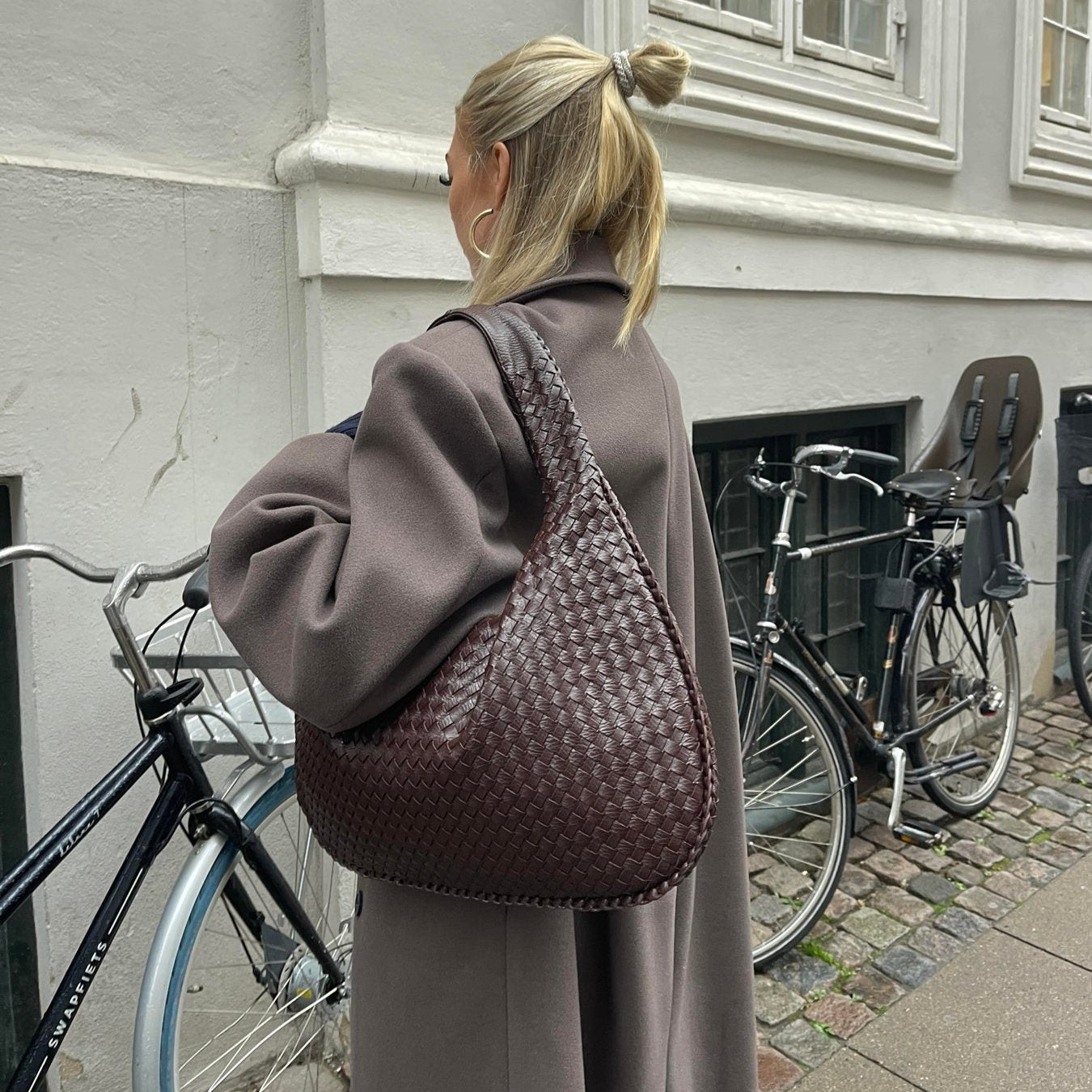 Ivie Shoulder Bag