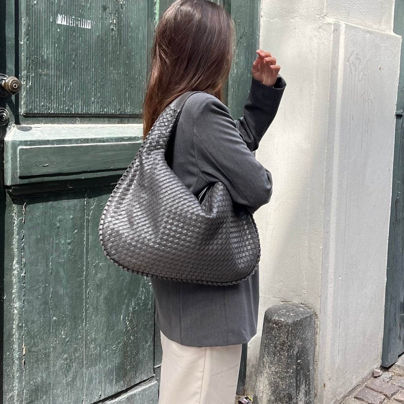 Ivie Shoulder Bag