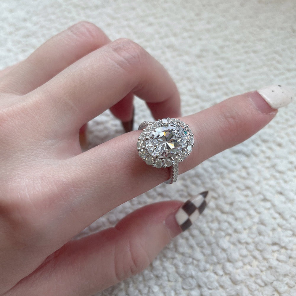 Avalyn Oval Halo Ring - White